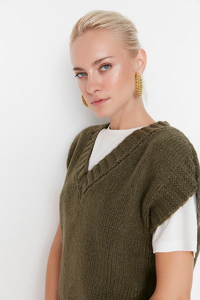 Trendyol Collection Puha textúrájú Khaki Crop pulóverek - TWOAW23SV00149