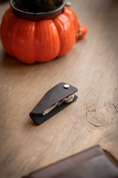 minimal X design Leather Keychain V 2-3 Key Capacity - Black Crazy - Minimalist Design