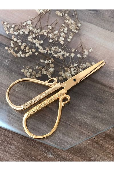 Masalsı Concept Heart Shaped Embroidered Gold Nickel Promise Engagement Ribbon Cutting Scissors