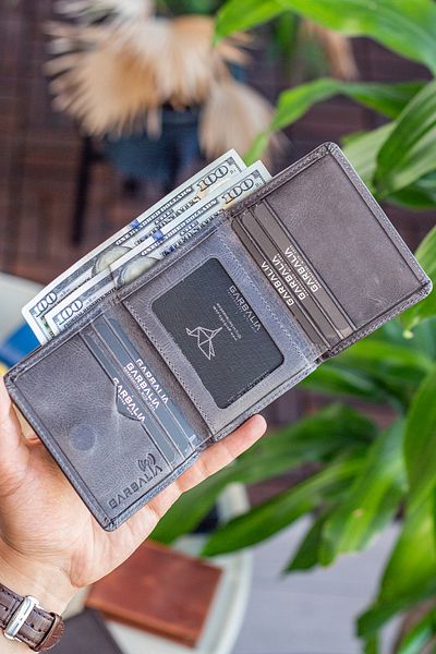 Garbalia Westernová peněženka ze 100% pravé kůže Crazy Grey s krytem na magnet