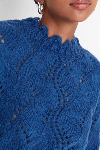 Trendyol Collection Indigo úpletový svetr – měkká textura, prolamované a dírkové TWOAW23KZ01447