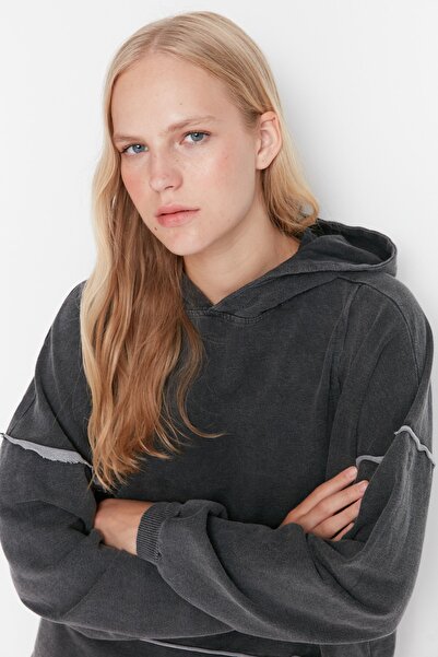 Trendyol Collection Acid Washed - Volný tenký pletený design