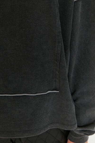 Trendyol Collection Acid Washed - Volný tenký pletený design