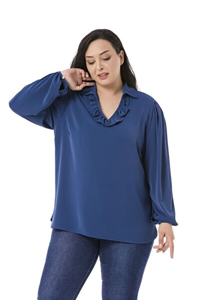 DISENTIS MODEST Bluză indigo drapată cu mâneci cu volane, cu umeri adunati și...