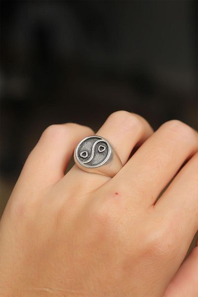 Clariss Authentic Ying-Yong Designed Adjustable Women's Ring
