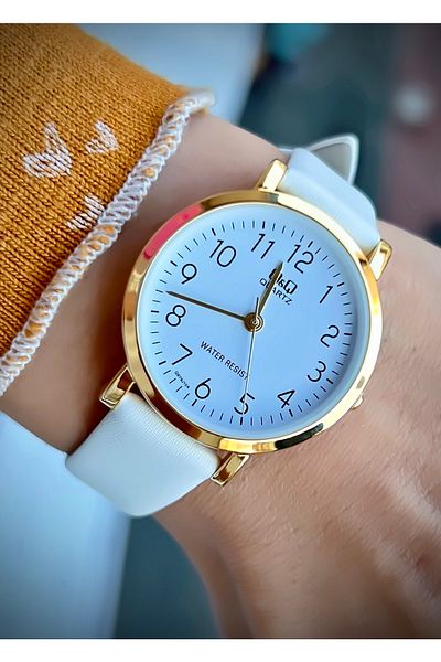 Q&Q Women's Wristwatch Leather Cord Waterproof