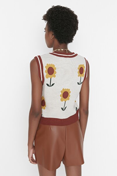 Trendyol Collection Πλεκτό πουλόβερ με λαιμόκοψη με λουλούδια - TWOAW22BZ0024