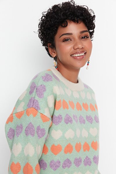 Trendyol Collection Mátový úpletový svetr s měkkou texturou s vlastním vzorem TWOAW20KZ1017