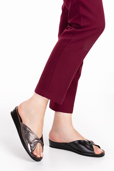 Akgün Terlik Papuci eleganti din piele naturala neagra platinata pentru femei
