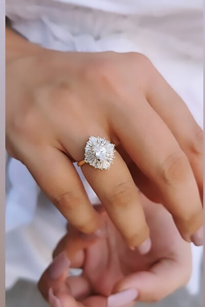 Utku Kuyumculuk 14 Ayar Baget Taşlı Tasarım Oval Tektaş Yüzük