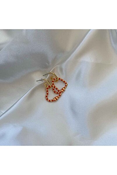 Raha Butik أقراط مطلية بالمينا على شكل قلب أحمر