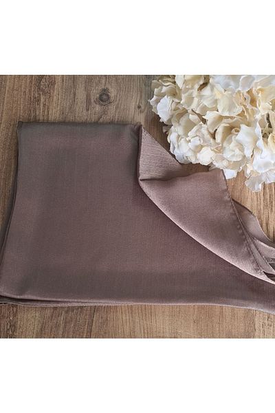 Nilbutik Shiny Shawls with Janjan