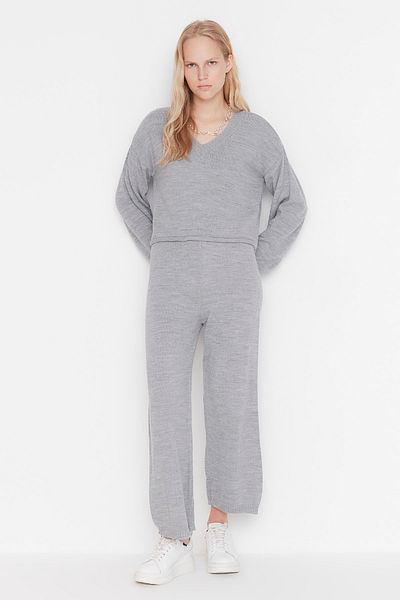 Trendyol Collection Szürke V-nyakú kötöttáru felső és alsó készlet TWOAW23AU00087