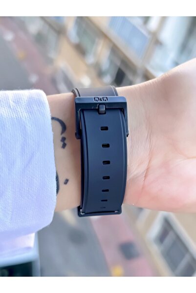 Q&Q Unisex Wristwatch Silicone Cord Waterproof Teenager Watch Sports Model