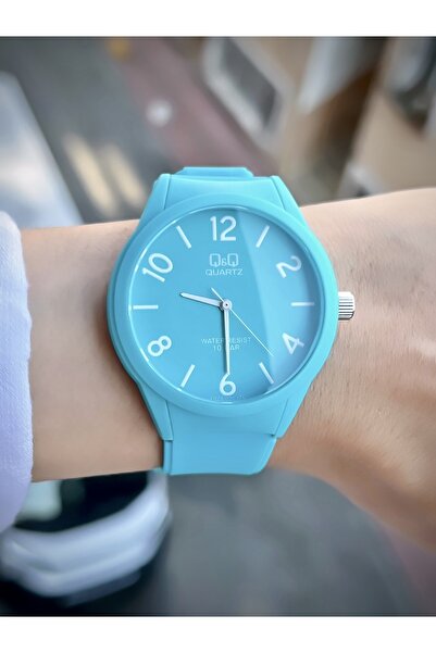 Q&Q Unisex Wristwatch Silicone Cord Waterproof Sports Model