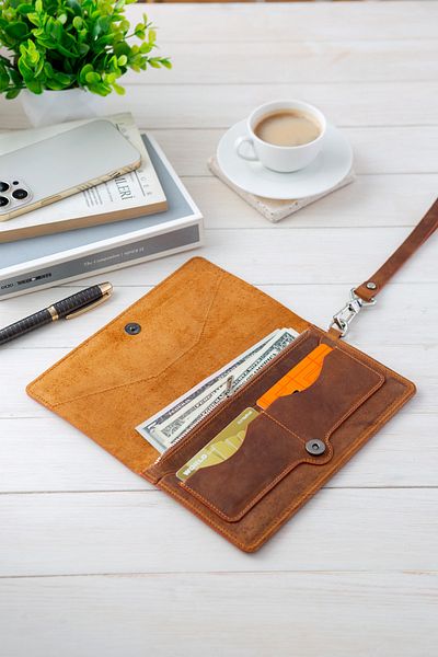Conceria Pelle Genuine Leather Swanky Unisex Card Holder & Wallet with Phone Compartment