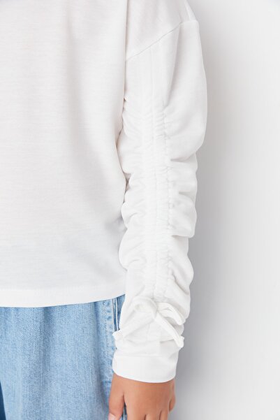 TRENDYOLKIDS Pletená mikina Ecru Sleeve Gathered Crew Neck