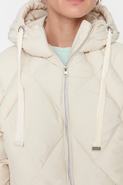 Trendyol Collection Beige Oversize Hooded Puffer Jacket TWOAW23MO00004