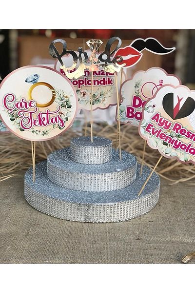 Happyland 12 Bride to Be Speech Balloons