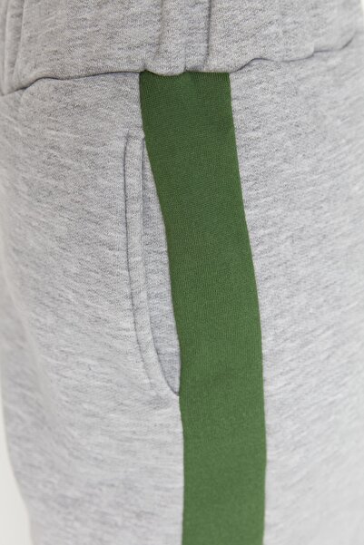 Trendyol Collection Gray Stripe Detailed Raised Thick Fleece Inside Knitted Sweatpants TWOAW23EA00048
