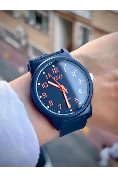 Q&Q Unisex Wristwatch Silicone Cord Waterproof Sports Model