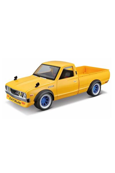 Maisto 1/24 1973 Datsun 620 Pick-Up Model Araba