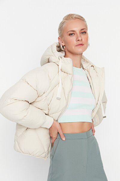 Trendyol Collection Beige Oversize Hooded Puffer Jacket TWOAW23MO00004