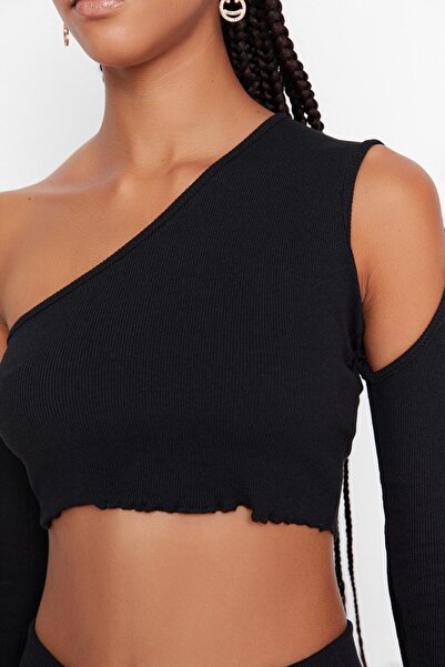 Trendyol Collection Černá Asymetrická šňůrová pletená vrchní a spodní sada TWOAW23AU00058