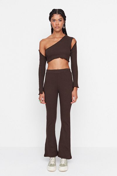 Trendyol Collection Barna aszimmetrikus zsinóros kötött felső és alsó készlet TWOAW23AU00058