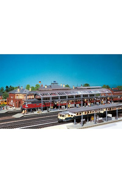 Faller 1:87 Ho Model Closed Passenger Peron -120180