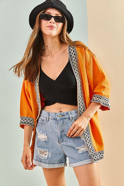 Bianco Lucci Women&#39;s Embroidered Stripe Patterned Linen Kimono