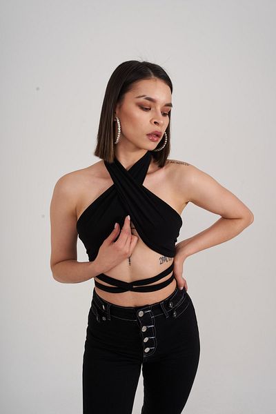 HOLLY LOLLY Bluse - Schwarz - Figurbetont