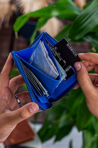 Garbalia Πορτοφόλι Unisex της Leeds από γνήσιο δέρμα Saks Blue με φερμουάρ