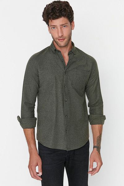 Trendyol Collection Grünes Slim Fit-Hemd mit einer Tasche - TMNAW20GO0523