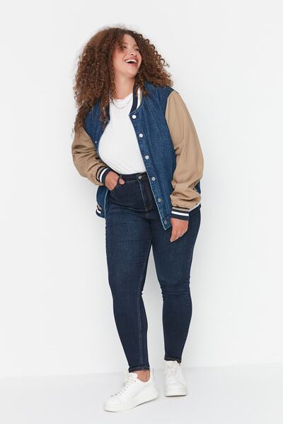 Trendyol Curve Marineblaue, dehnbare Skinny-Jeans in großen Größen mit hoher Taille TBBAW23JE00003