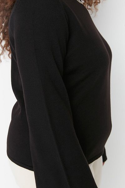 Trendyol Curve Schwarzer Strickpullover mit spanischen Ärmeln TBBAW23AN00034