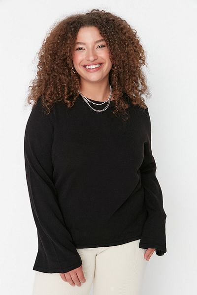 Trendyol Curve Schwarzer Strickpullover mit spanischen Ärmeln TBBAW23AN00034