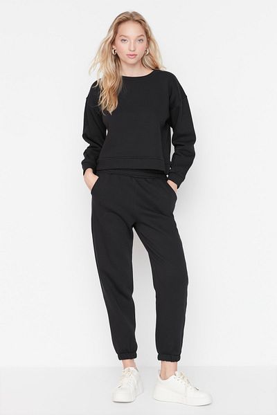 Trendyol Collection Μαύρη φόρμα φόρμας με κανονική/κανονική εφαρμογή βασική χοντρή εσωτερική πλεκτή φλις φόρμα TWOAW23EM00001