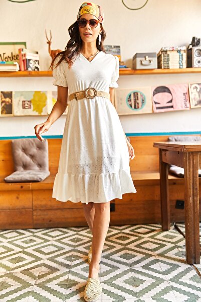 Olalook Dámske ecru šaty s výstrihom do V ELB-19001136