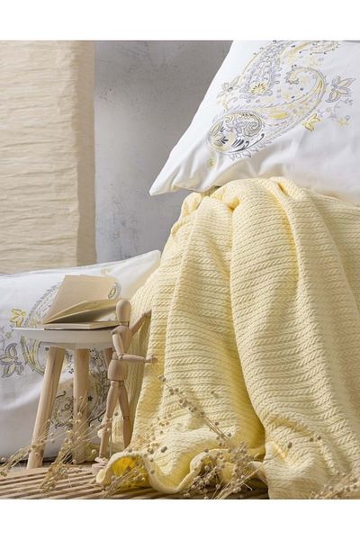Cotton Box مجموعة بيكيه مزدوجة من شركة يلو بوند