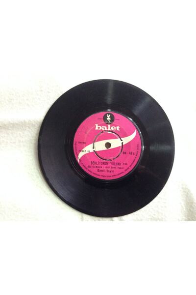 TAYFUN Emel Sayın - Bekliyorum Yolunu - Talihin Elinde Oyuncak Oldum