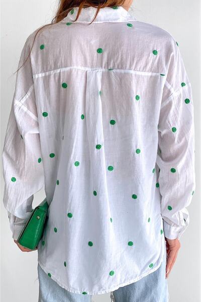 FEMELLE Дамска риза от 100% памук с бродирани широки рамена на точки