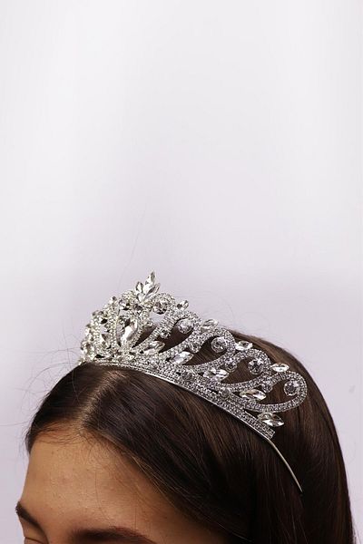 Bride Aksesuar Dünyası Accesoriu pentru păr de mireasă Coroană de mireasă din argint sterling cu inimă de cristal și piatră – Coroană