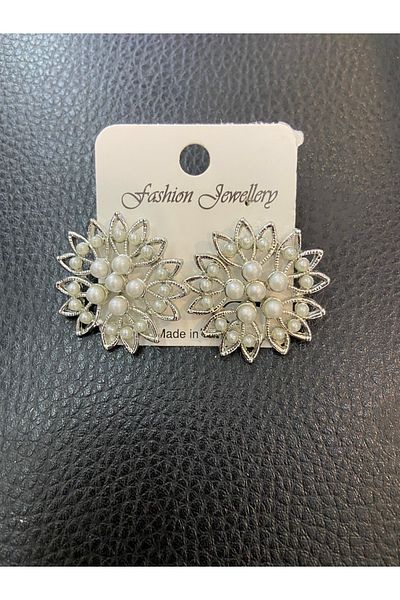 ÇELİKSİLVERTAKI Flower Patterned Pearl Bijouterie Earrings on the Evening Dress
