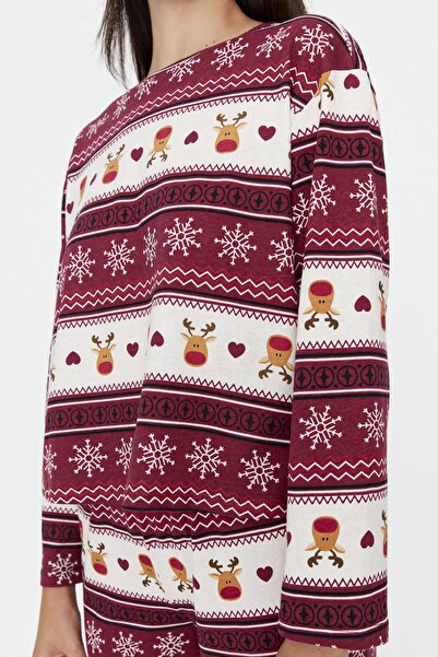 Trendyol Collection Tarka 100% pamut karácsonyi témájú mintás kötött pizsama szett THMAW23PT00315