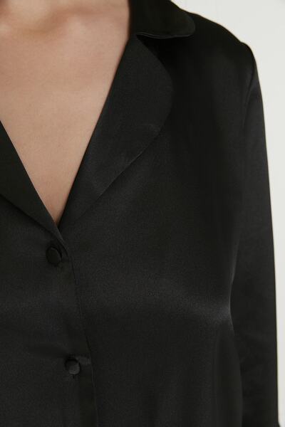 Trendyol Collection Černá saténová krajková košile-kalhoty tkané pyžamo sada Thmaw23Pt00028