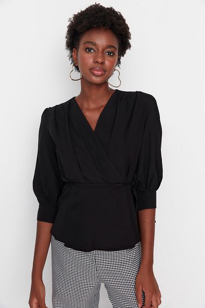 Trendyol Collection Czarna wiązana bluzka ze szczegółową tkaną tkaniną TWOAW23BZ00357