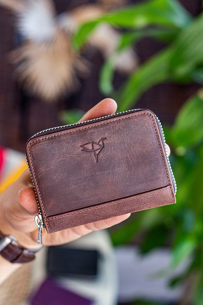 Garbalia Унисекс портфейл Crazy Brown от естествена кожа с цип и отделение за монети