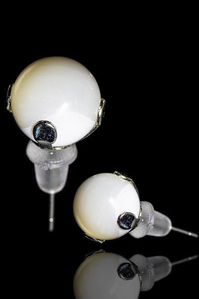 Tesbih Atölyesi Certified Natural Mother of Pearl Stone Dot Natural Stone Earrings