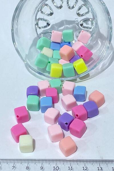 Bride Aksesuar Dünyası Mărgele din plastic colorate tip cub, 1 pachet de 20 g...